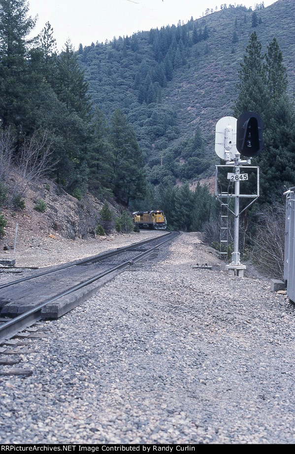 UP Eastbound approaching Rich Bar